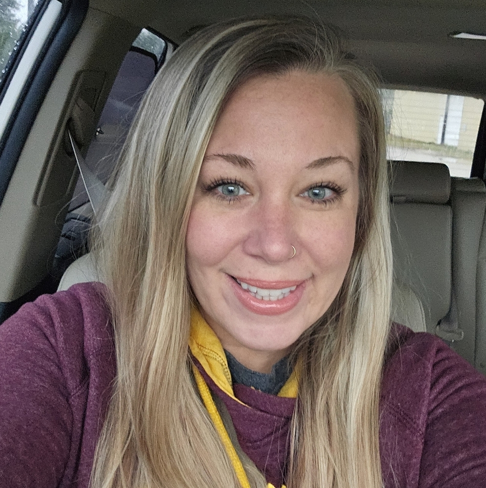 Meet your Posher, Alicia
